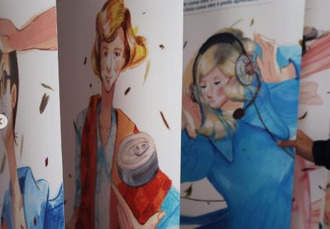 Exposición "As mulleres que nos levaron á Lúa"